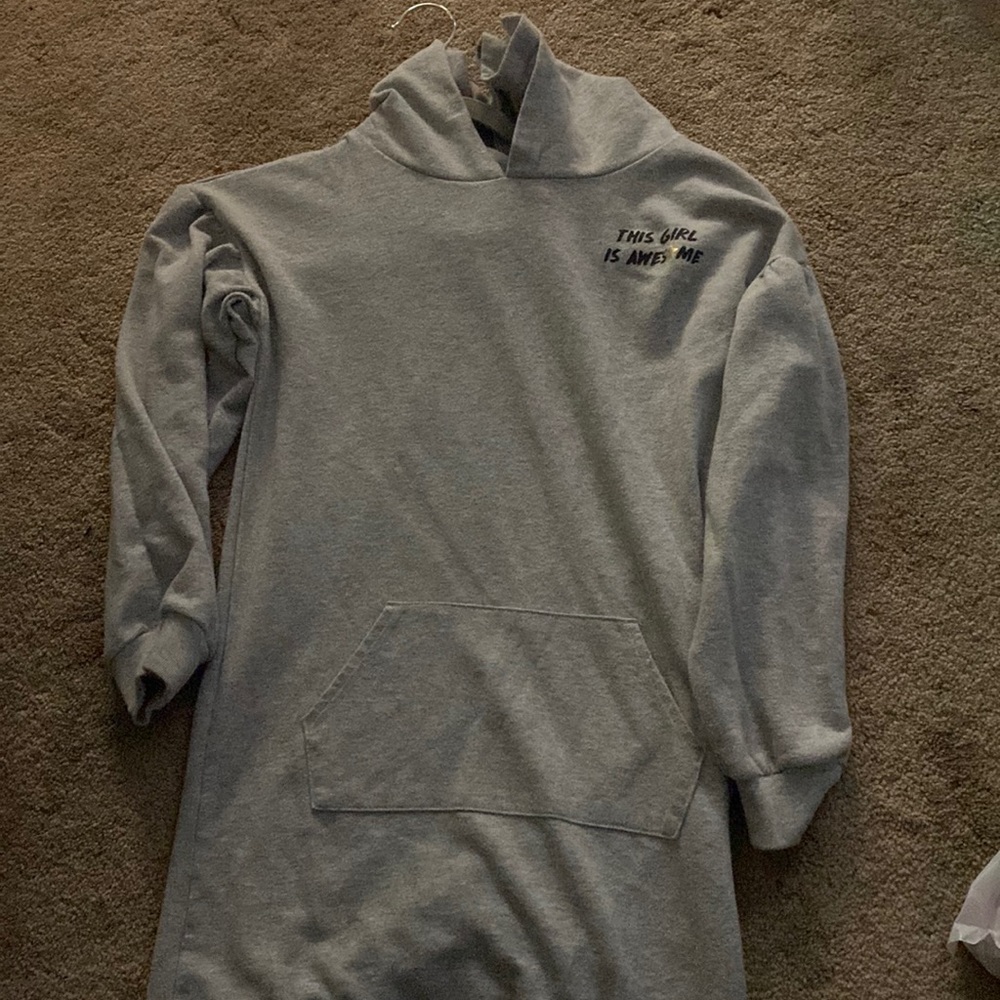Grey girl power sweatshirt